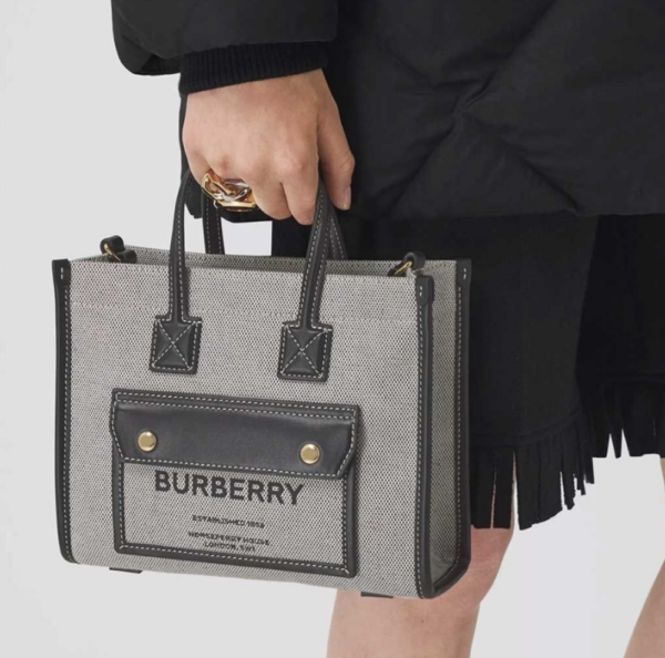 Tui Burberry A22 Mini Pocket Bag 'Black' 80441421