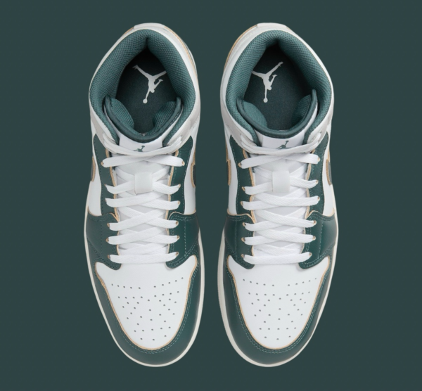 Giay Nike Air Jordan 1 Mid SE 'Oxidized Green' FQ7720-103