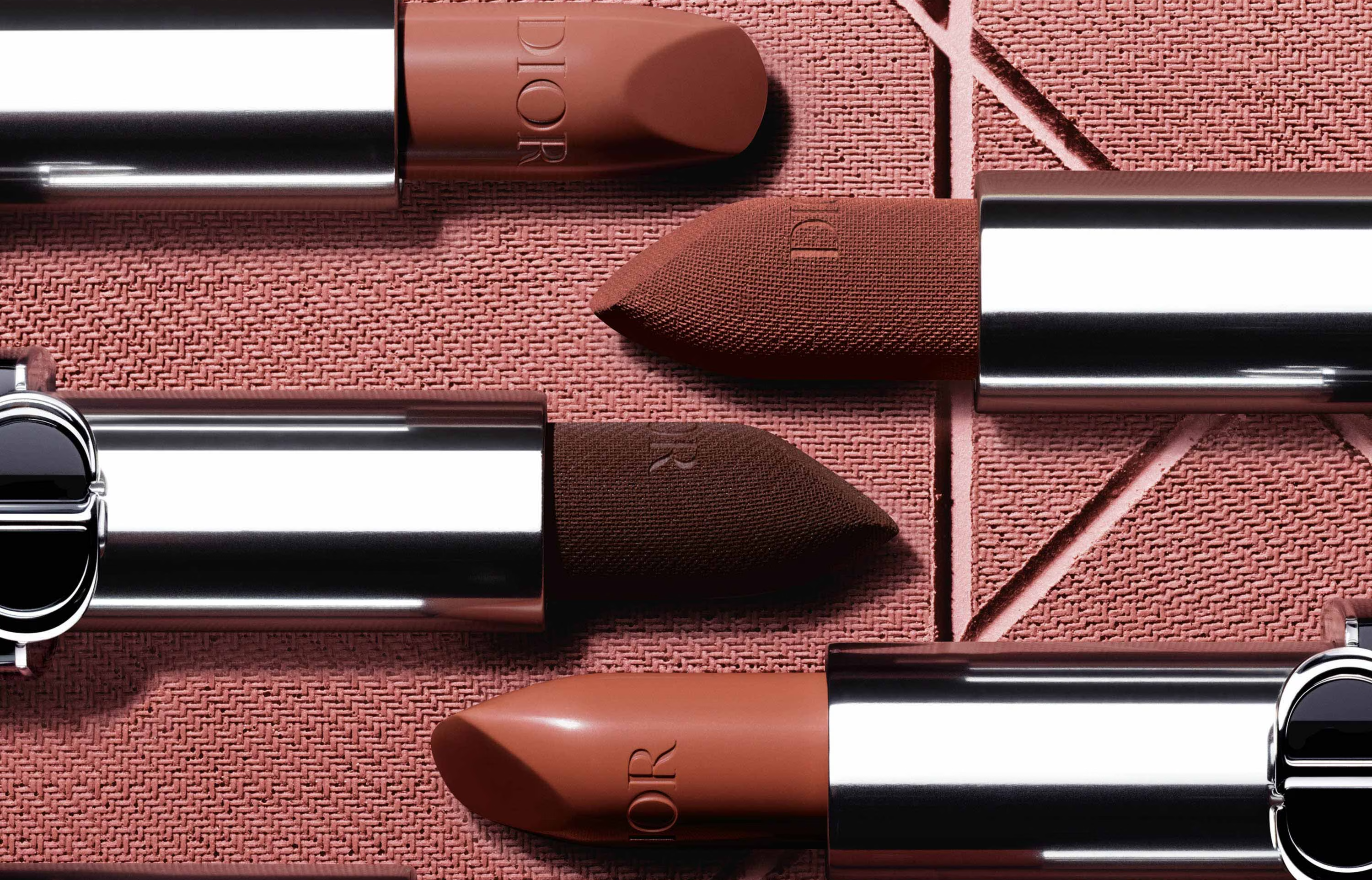 Rouge Dior trinh lang bang mau nude moi cho nam 2024