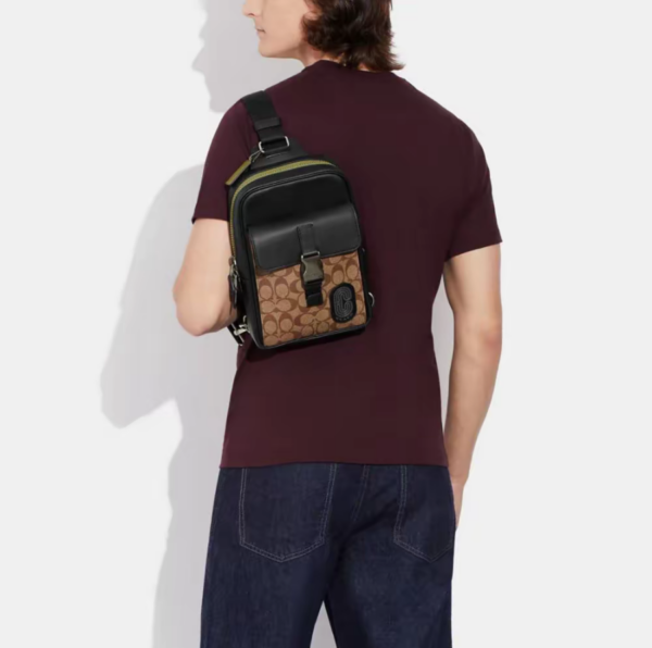 Tui Coach Track Pack 'Khaki' CC017-QBUOX