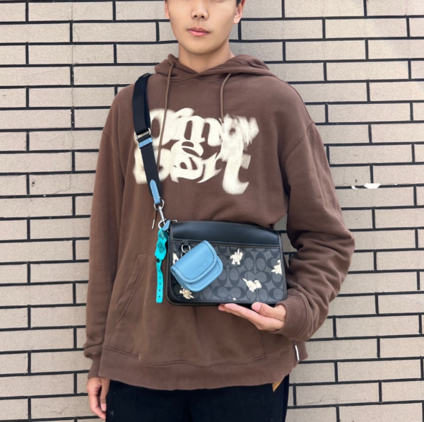 Tui Coach Heritage Crossbody 'Creature Print' CC131-QBPHT