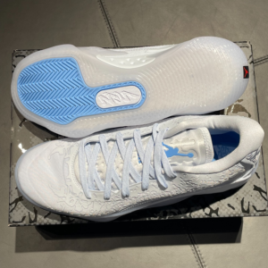 Giay Nike Air Jordan Zion 3 'Half Moon' DR0675-400