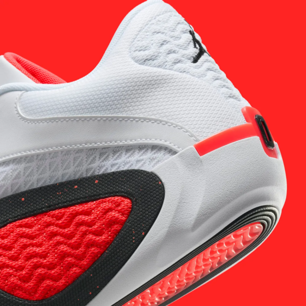 Giay Nike Air Jordan Tatum 2 'Red Cement' FJ6457-106