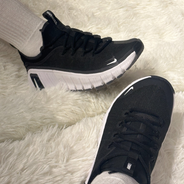 Giay Nike Free Metcon 6 'Black White' FJ7127-001