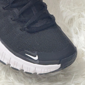 Giay Nike Free Metcon 6 'Black White' FJ7127-001