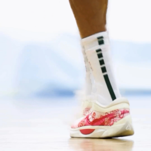 Giay Nike Giannis Freak 6 NRG 'Roses' FV1295-100