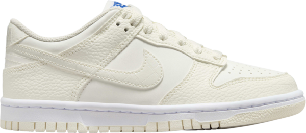 Giay Nike Dunk Low SE GS 'Sail Croc' FV7472-100