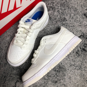 Giay Nike Dunk Low SE GS 'Sail Croc' FV7472-100