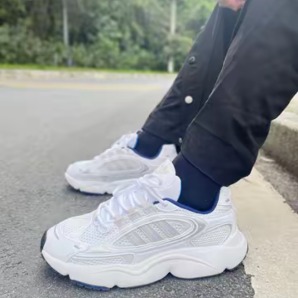 Giay Adidas Ozmillen 'White Bright Blue' IF3447