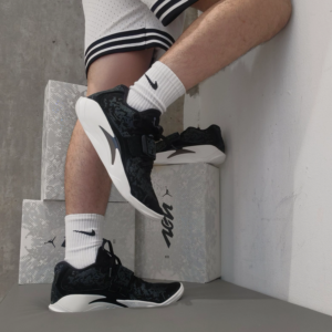 Giay Nike Air Jordan Zion 3 M.U.D. SE 'Black Dark' FN1714-002