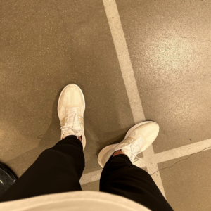 Giay Nike Lunar Roam 'Phantom Light Bone' DV2440-100