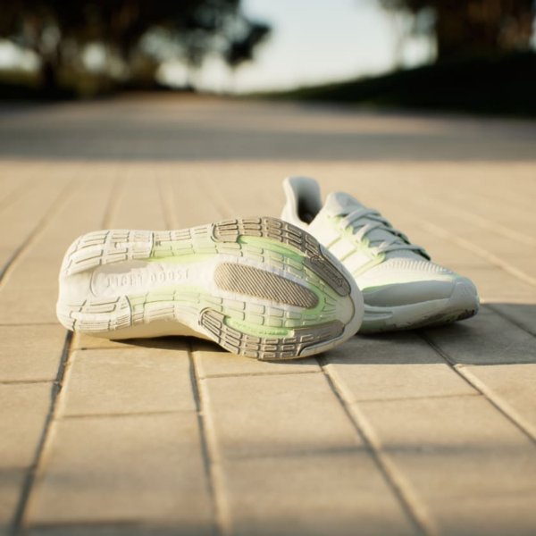 Giay Adidas Ultraboost Light 'Green' IE3338