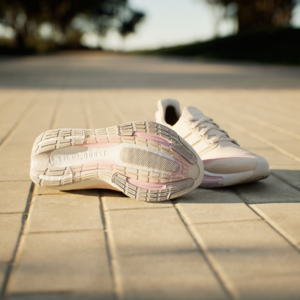 Giay Adidas Ultraboost Light 'Chalk White' IE5839