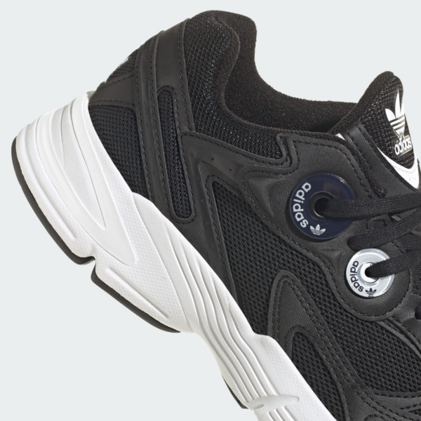 Giay Adidas Astir 'Core Black' IE9886