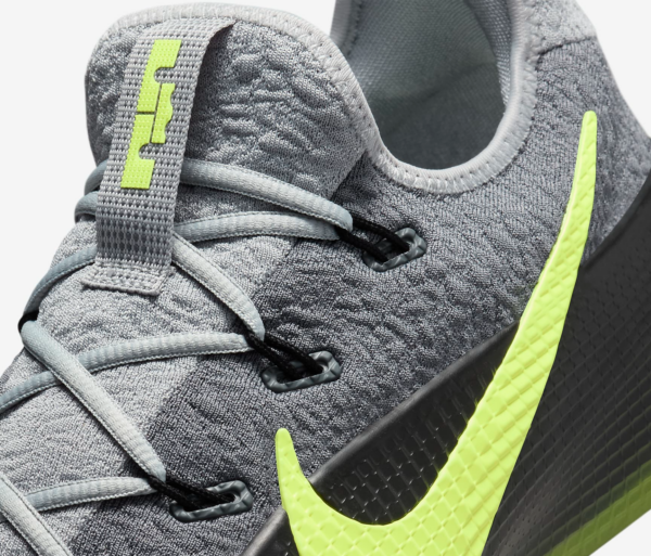 Giay Nike LeBron TR 1 'Smoke Grey Volt' FJ6151-001