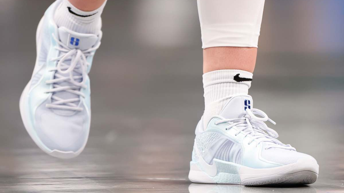 Top những đôi giày bóng rổ hỗ trợ những pha bóng đỉnh cao Hinh anh 11: Top nhung doi giay bong ro ho tro nhung pha bong dinh cao