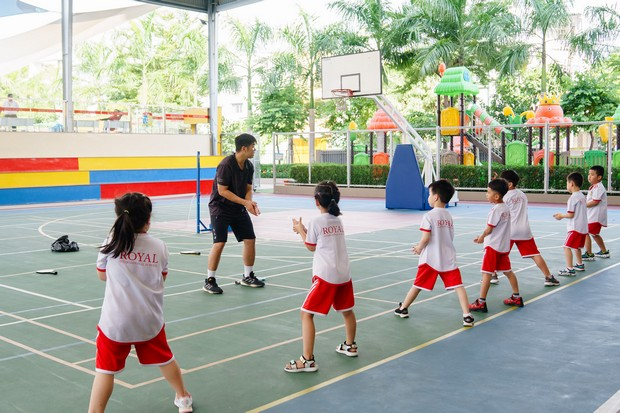 Bộ môn Pickerball bắt nguồn từ đâu mà lại có sức hút đến thế? Hinh anh 5: Bo mon Pickerball bat nguon tu dau ma lai co suc hut den the?