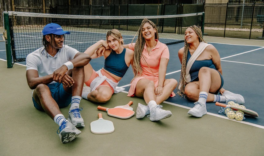 Bộ môn Pickerball bắt nguồn từ đâu mà lại có sức hút đến thế? Hinh anh 7: Bo mon Pickerball bat nguon tu dau ma lai co suc hut den the?