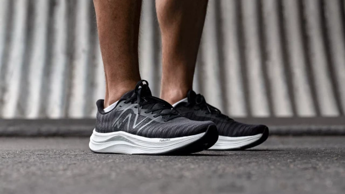 Review chi tiết New Balance Fuel Cell 996v5: Có nên mua? Hinh anh 7: Review chi tiet New Balance Fuel Cell 996v5: Co nen mua?