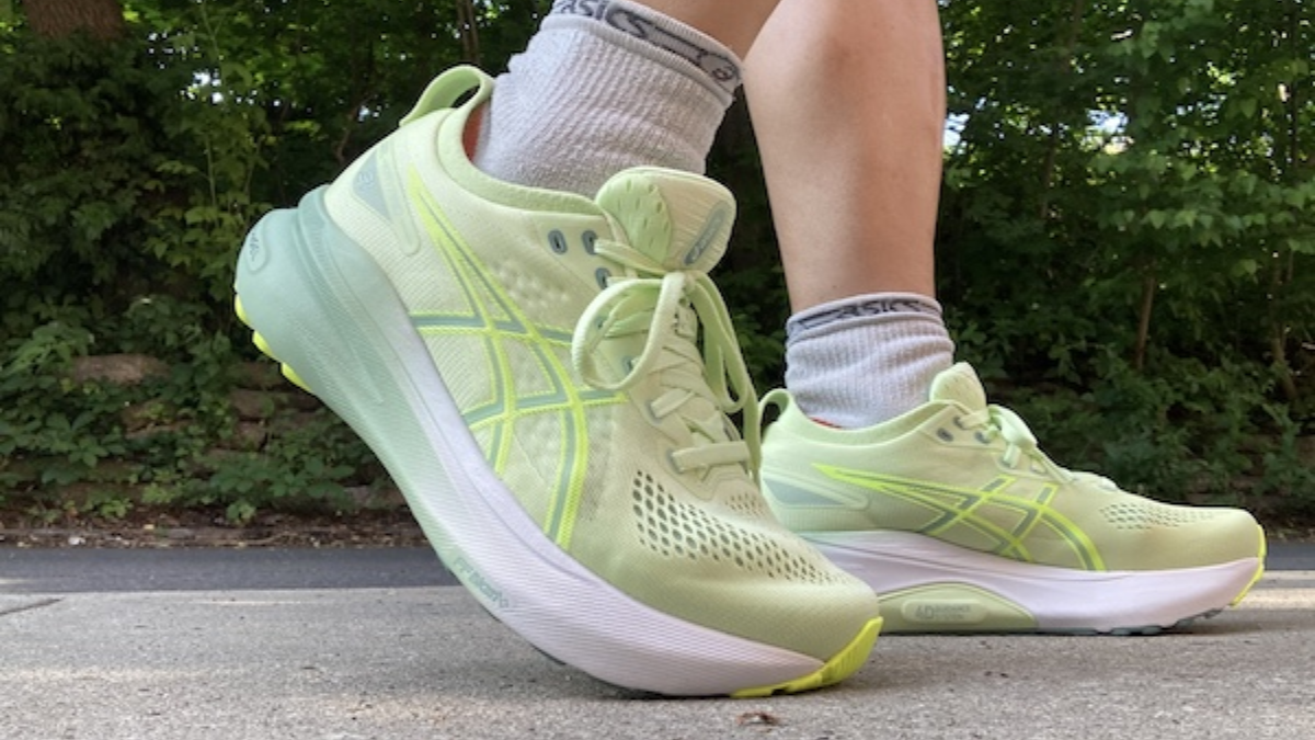 Review Asics Kayano 31: Kiểm soát chuyển động hoàn hảo Hinh anh 1: Review Asics Kayano 31: Kiem soat chuyen dong hoan hao