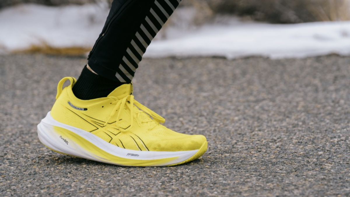 Review Asics Nimbus 26: Đệm êm, chạy nhẹ tênh như mây Hinh anh 3: Review Asics Nimbus 26: Dem em, chay nhe tenh nhu may