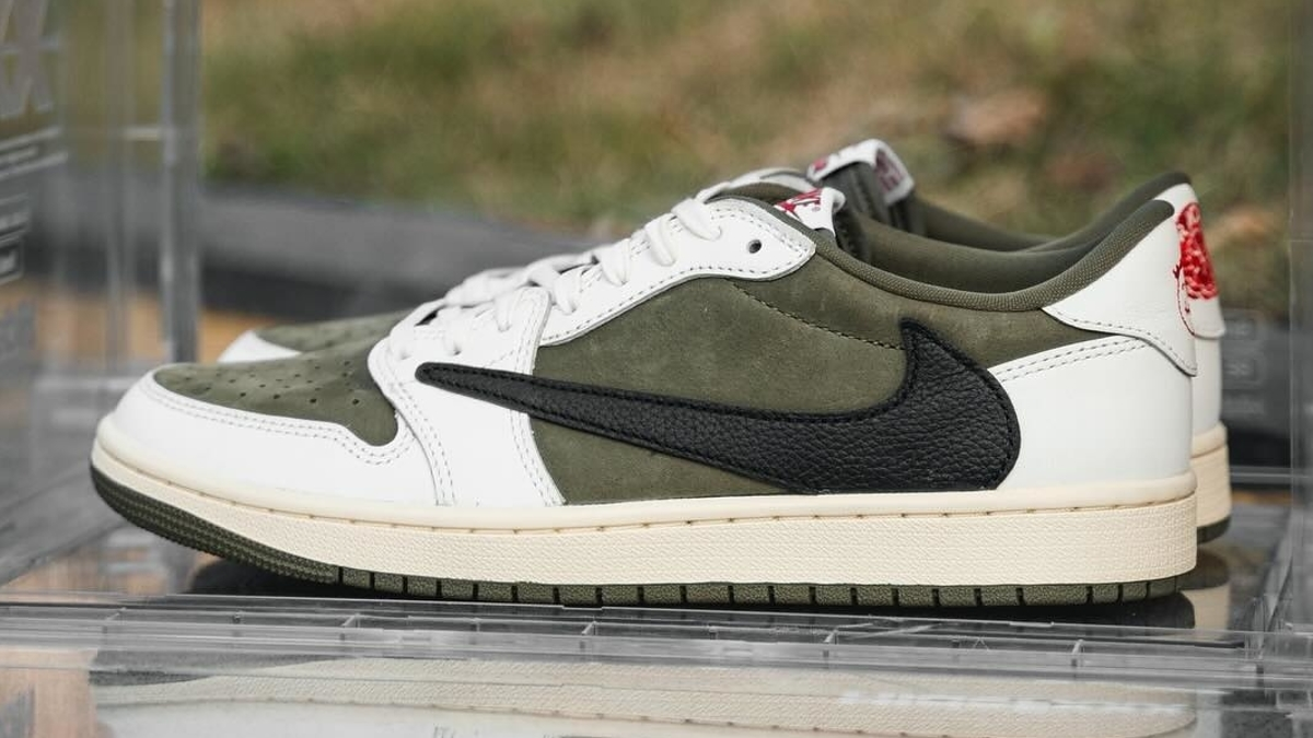 "Bão" giày Travis Scott x Nike dự kiến đổ bộ trong năm nay! Hinh anh 2: "Bao" giay Travis Scott x Nike du kien do bo trong nam nay!