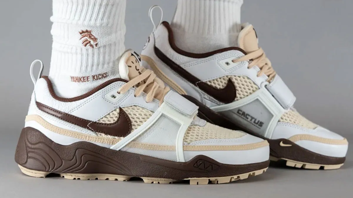 Hinh anh 7: Can canh cac ban collab Travis Scott x Jordan nam 2024-2025