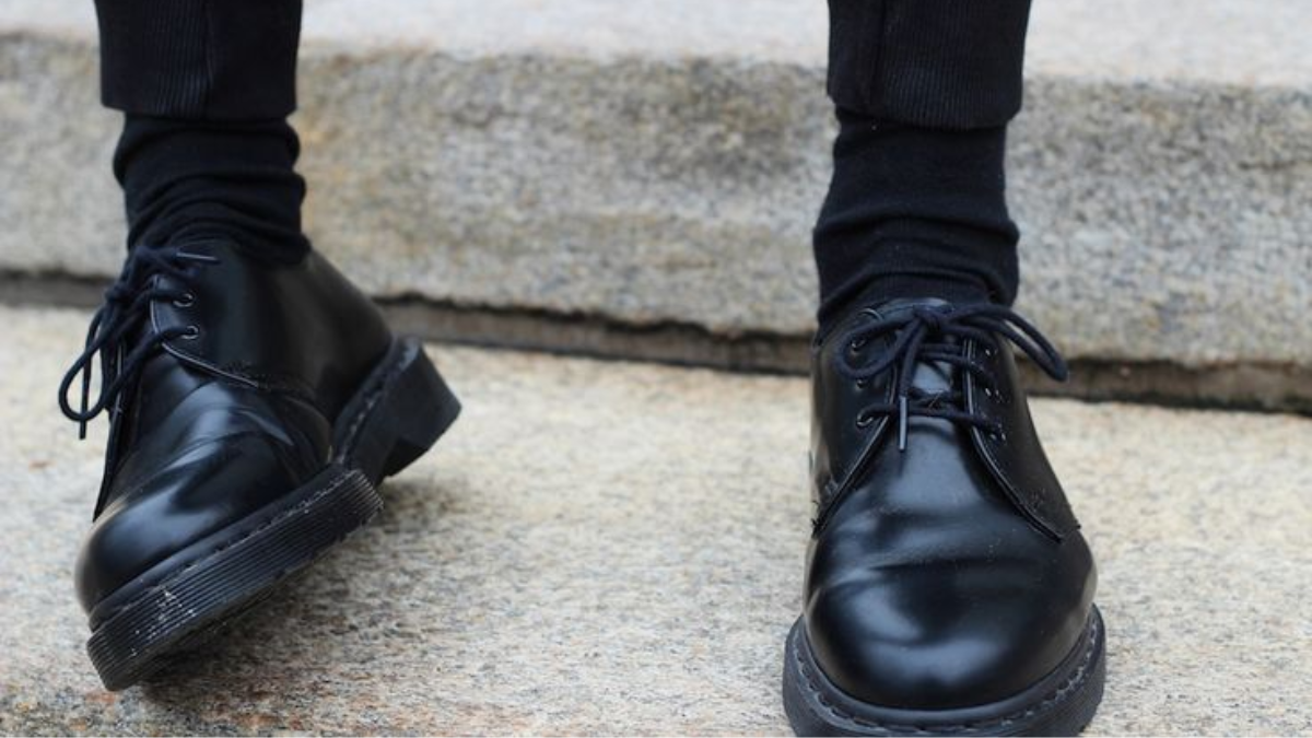 Sang trọng, bền bỉ, tinh tế: Ba trụ cột của xu hướng giày Thu 2024 Hinh anh 10: Sang trong, ben bi, tinh te: Ba tru cot cua xu huong giay Thu 2024