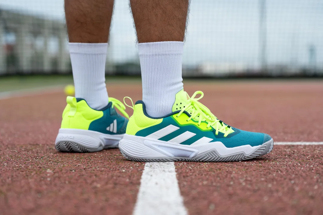 Hinh anh 2: adidas Barricade 13 Clay: Doi giay tennis hoan hao cho moi cap do