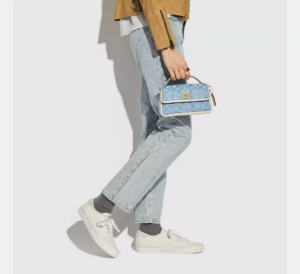 Tui Coach Turnlock 'Blue' C4690-B4SUX