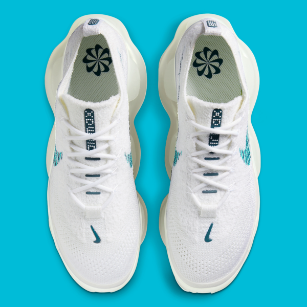 Giay Nike Air Max Scorpion Flyknit 'White Clear' DJ4701-100