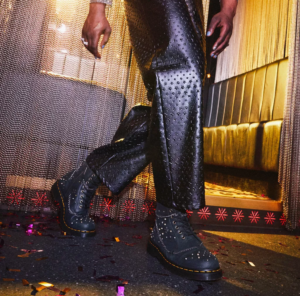 Giay Dr. Martens 1460 Studded Chain Lace Up 'Black' 27776001