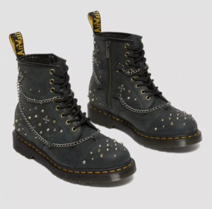 Giay Dr. Martens 1460 Studded Chain Lace Up 'Black' 27776001