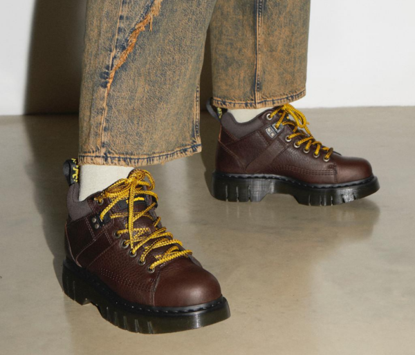 Giay Dr.Martens Woodard Grizzly Leather 'Brown' 31045201
