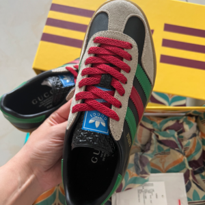 Giay Adidas Gazelle x Gucci 'Black Red' 726488-AAA43-9549