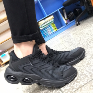 Giay Nike Air VaporMax Plus 'Triple Black' 924453-004
