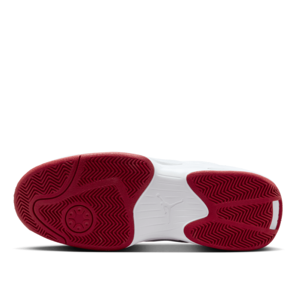 Giay Nike Air Jordan Max Aura 6 'White Red' FQ8298-106