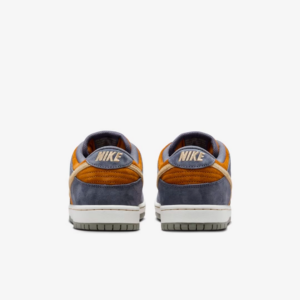 Giay Nike Dunk Low SB 'Light Carbon Monarch' HF3063-002