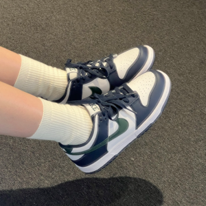 Giay Nike Dunk Low GS 'Obsidian Vintage Green' HF5177-400