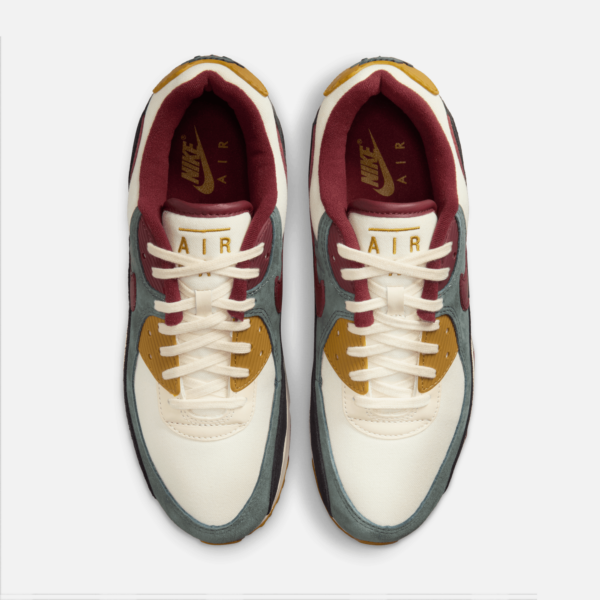 Giay Nike Air Max 90 'Coconut Milk' HQ3609-113