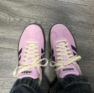 Giay Adidas VL Court 'Pink' JR8309