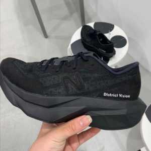 Giay New Balance FuelCell v4 x District Vision 'Black' MRCELDV4