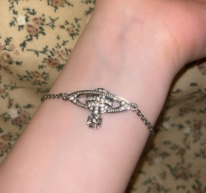 Vong Tay Vivienne Westwood Mini Bas 'White' 61020051-W110-CNW110