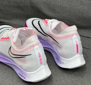 Giay Nike ZoomX Streakfly 'White Vivid Grape' DJ6566-104