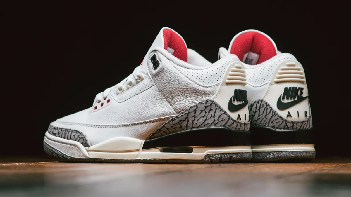 Những huyền thoại giày sneaker: 4 cái tên bất tử Hinh anh 2: Nhung huyen thoai giay sneaker: 4 cai ten bat tu