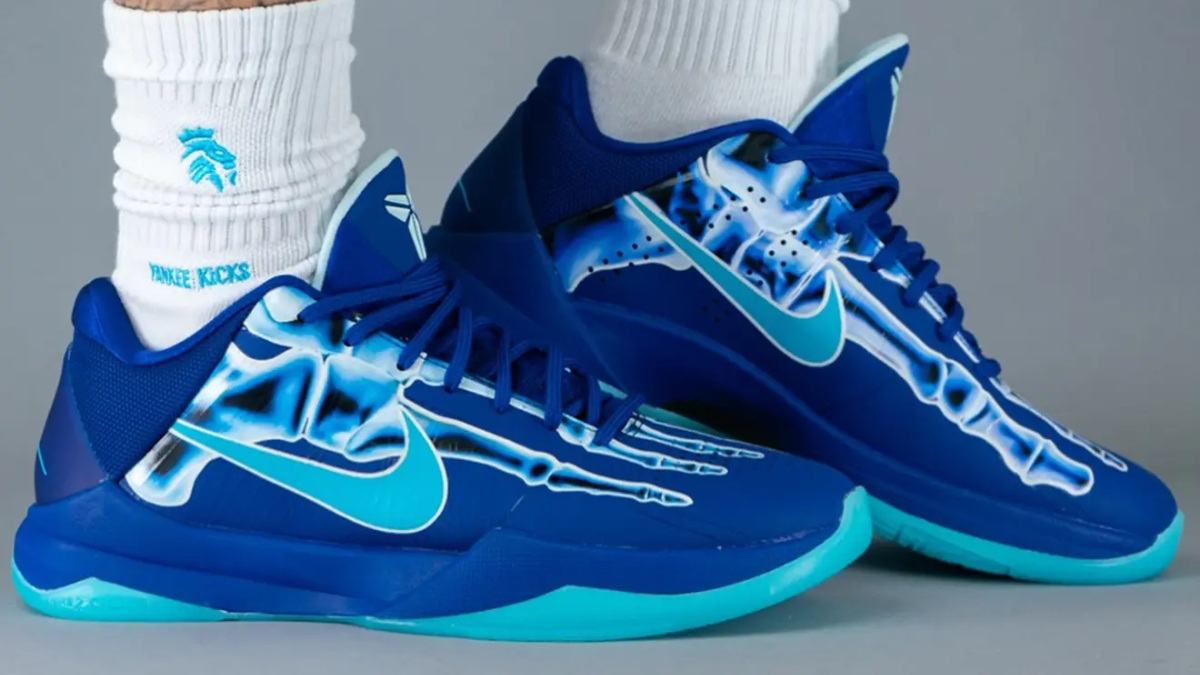 Bùng nổ Halloween 2024 với những đôi sneaker ma quái (Phần 2) Hinh anh 5: Bung no Halloween 2024 voi nhung doi sneaker ma quai (Phan 2)