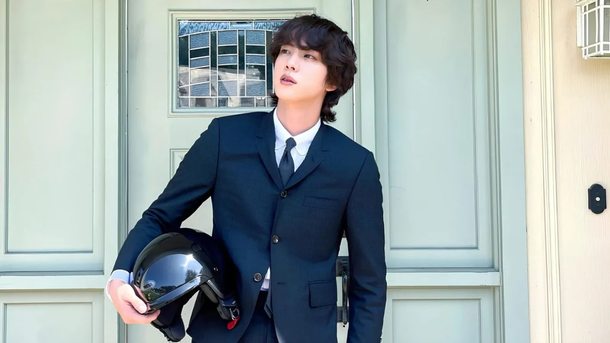 Khám phá thế giới túi hiệu qua bộ sưu tập của Jin BTS Hinh anh 1: Kham pha the gioi tui hieu qua bo suu tap cua Jin BTS