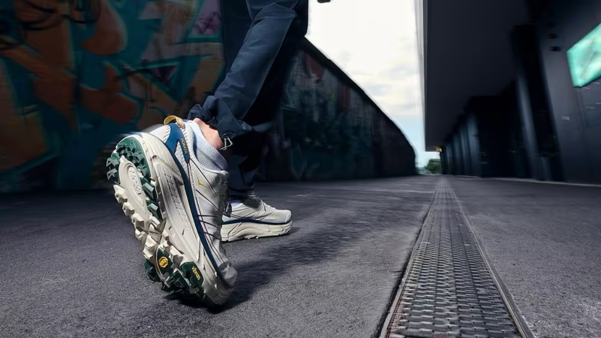 Bật mí 9 xu hướng giày sneaker đình đám mùa thu 2024 Hinh anh 1: Bat mi 9 xu huong giay sneaker dinh dam mua thu 2024