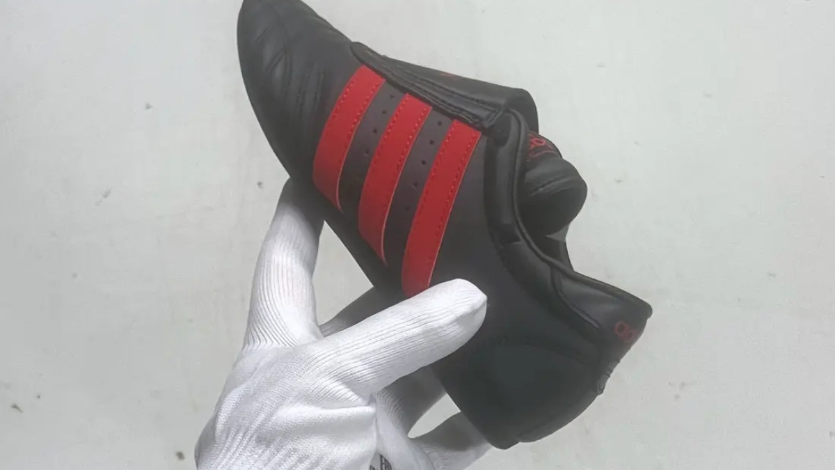 Hinh anh 9: Mo kho bau: Nhung doi giay co dien thoi bung su tro lai cua adidas