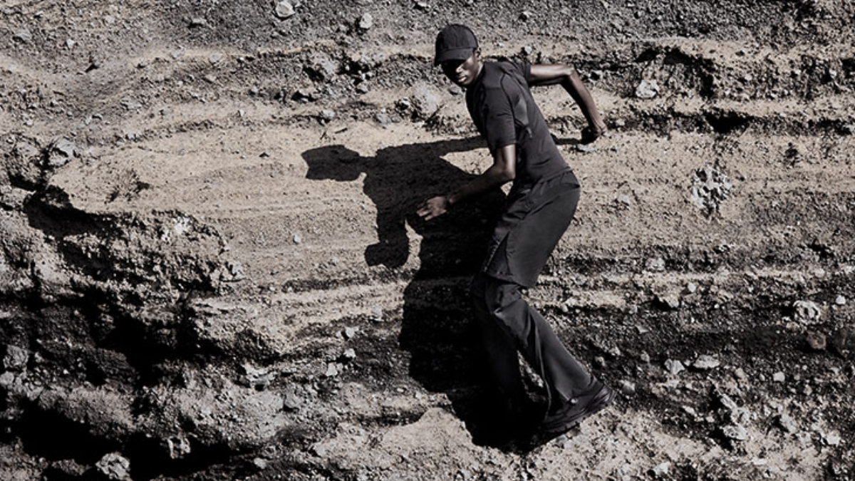 Puma x Heliot Emil: Đỉnh cao của phong cách đơn sắc Hinh anh 2: Puma x Heliot Emil: Dinh cao cua phong cach don sac